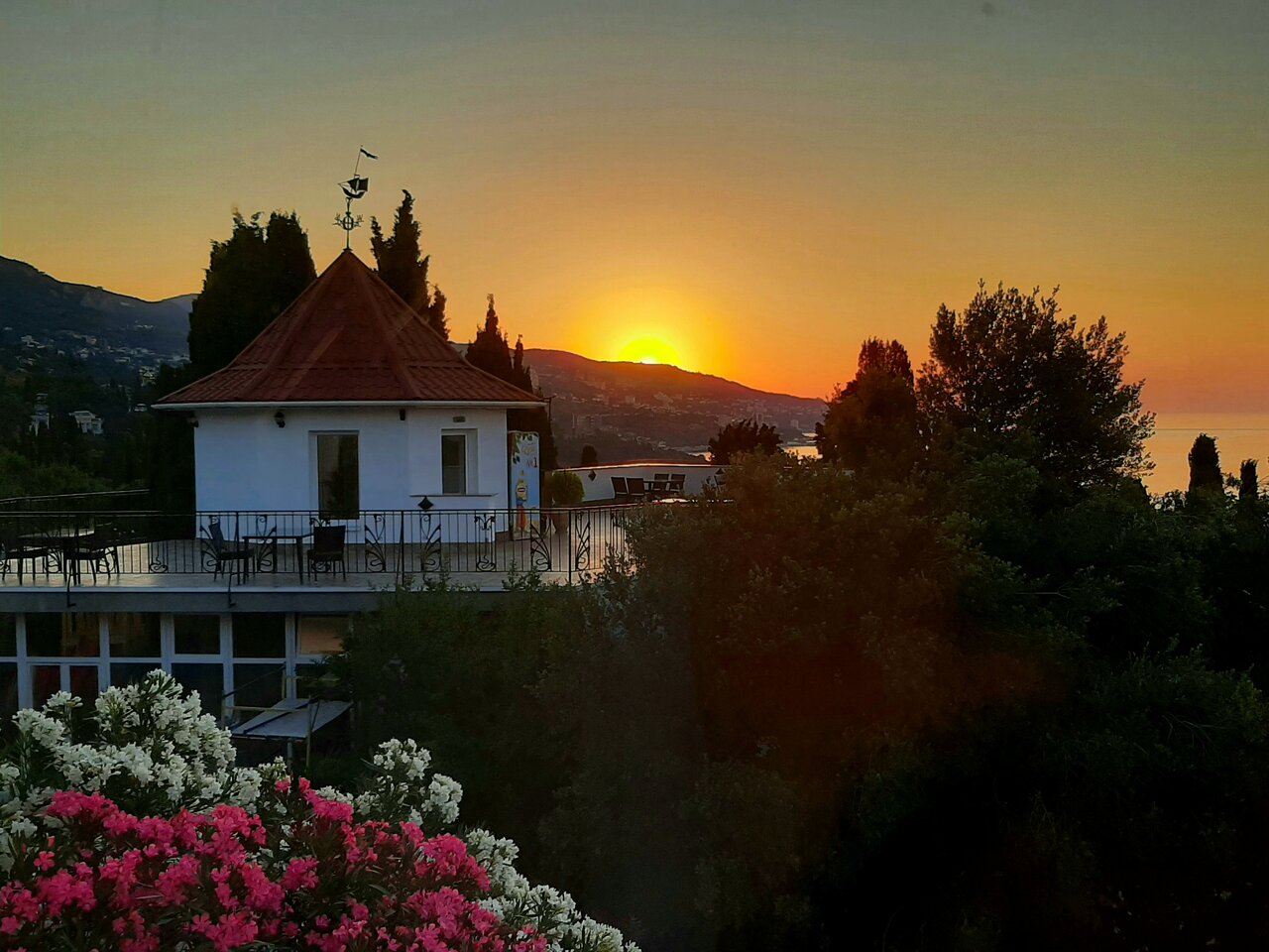 Гостевой дом Онейро Алупка-219