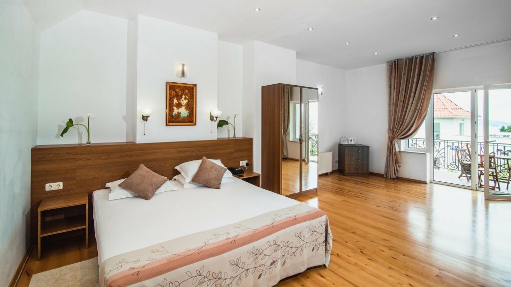 Гостевой дом Онейро Алупка-190