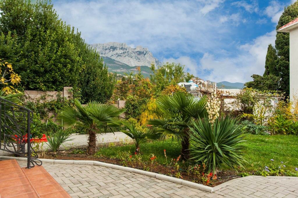 Гостевой дом Онейро Алупка-133