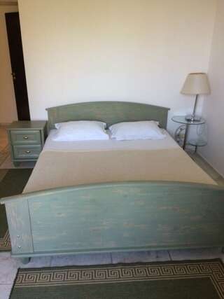 Гостевой дом Онейро Алупка Двухместный номер с 1 кроватью и видом на море-2