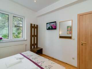 Гостевой дом Онейро Алупка Небольшой двухместный номер с 1 кроватью или 2 отдельными кроватями-13