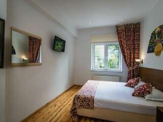 Гостевой дом Онейро Алупка Двухместный номер с 1 кроватью или 2 отдельными кроватями-1