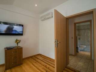 Гостевой дом Онейро Алупка Стандартный семейный номер-11