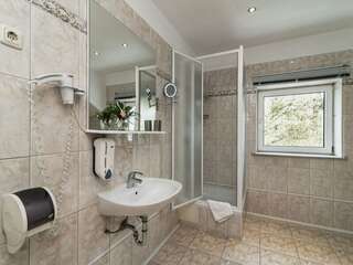 Гостевой дом Онейро Алупка Стандартный семейный номер-2