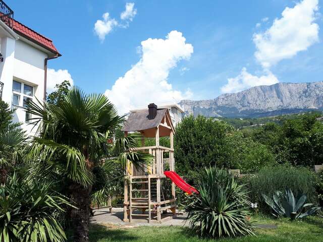 Гостевой дом Онейро Алупка-37