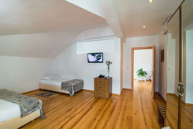 Гостевой дом Онейро Алупка-203