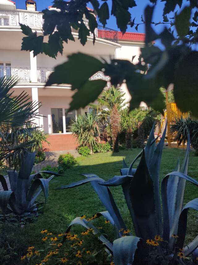 Гостевой дом Онейро Алупка-99