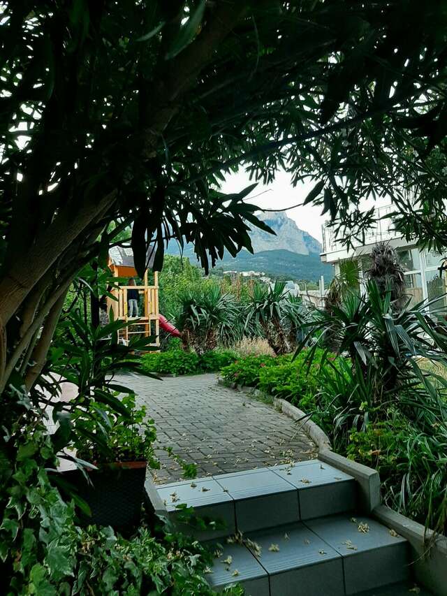 Гостевой дом Онейро Алупка-231