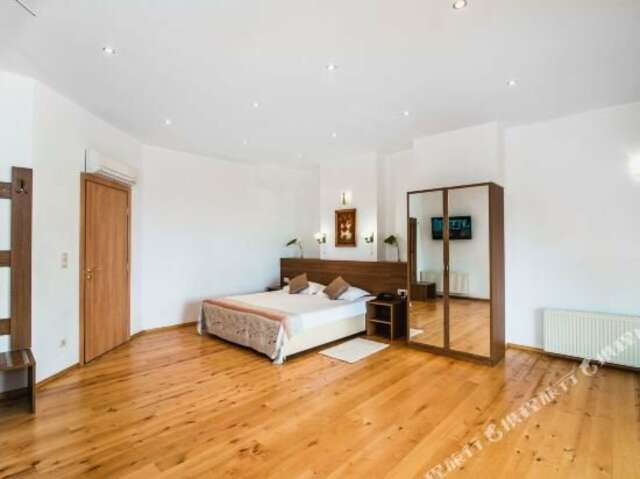 Гостевой дом Онейро Алупка-177